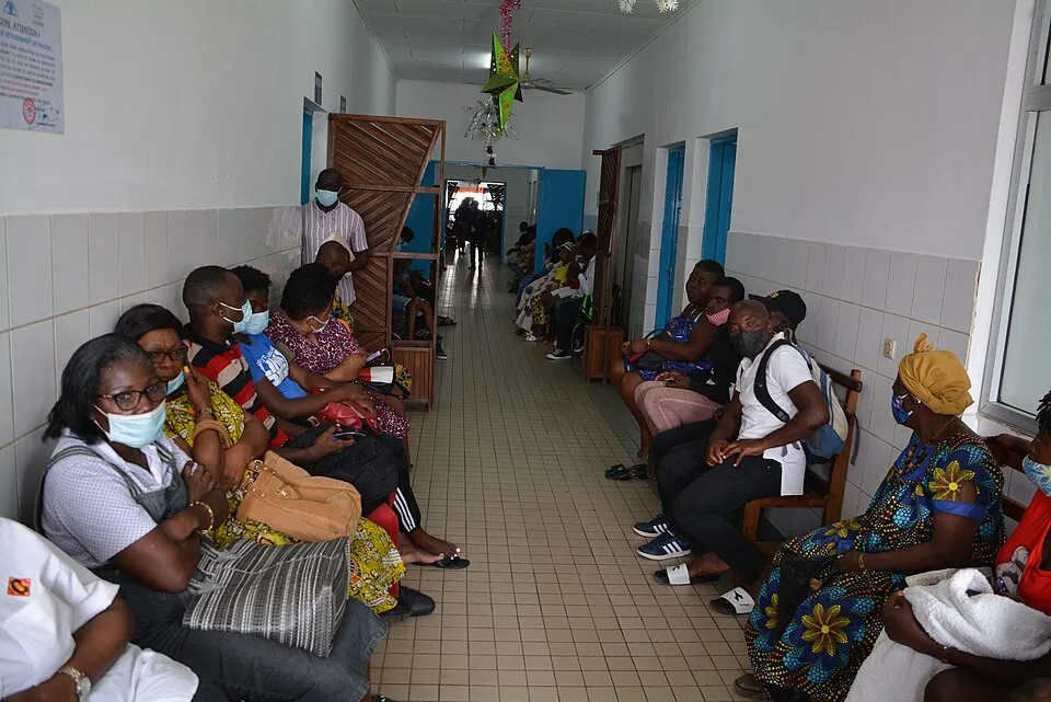 Illustration: Consistent Follow-Up Practices Enhancing Patient Confidence Illustration: Consistent Follow-Up Practices Enhancing Patient Confidence